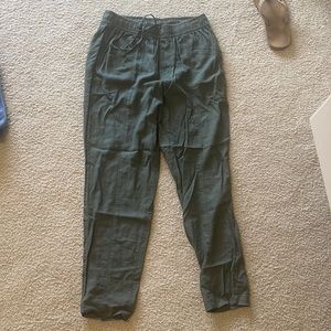 Old Navy. Size Small. Olive Green